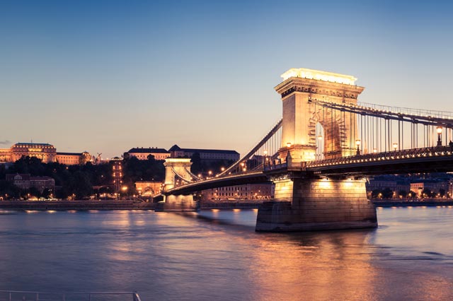 puentes simbolos de budapest.jpg